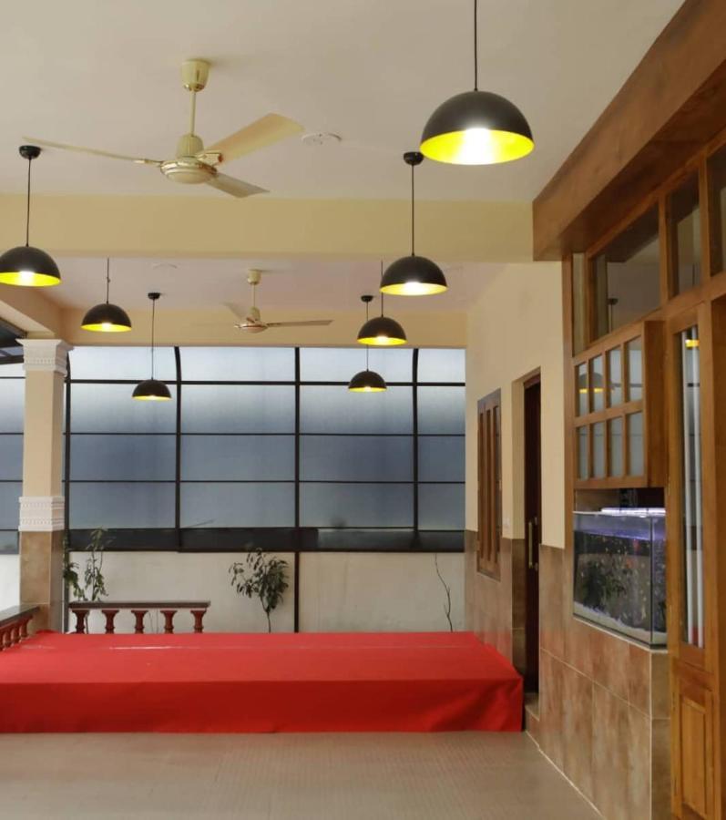 Meghdoot River Resort Коччи Экстерьер фото